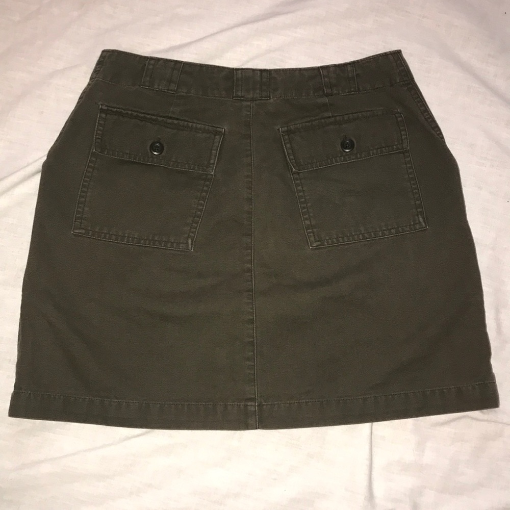 GAP khaki skirt - Picture 3 of 3